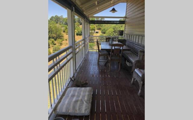 Maleny Country House - Queenslander on Acreage
