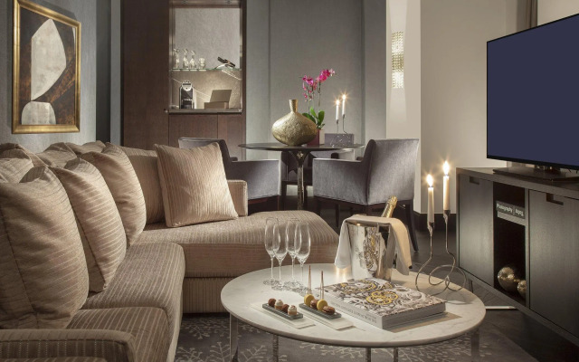 Royal Savoy Hotel & Spa