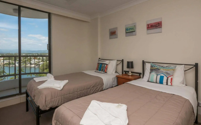 Alexander Holiday Apartments