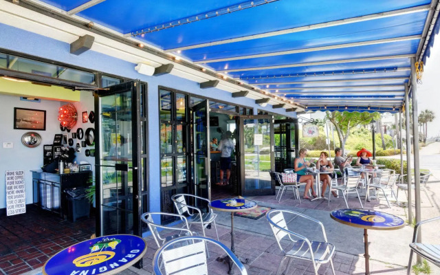 Beachside Inn