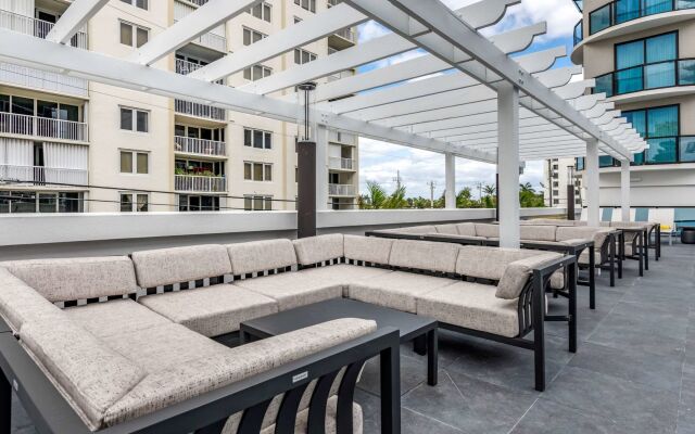 Cambria Hotel Fort Lauderdale Beach