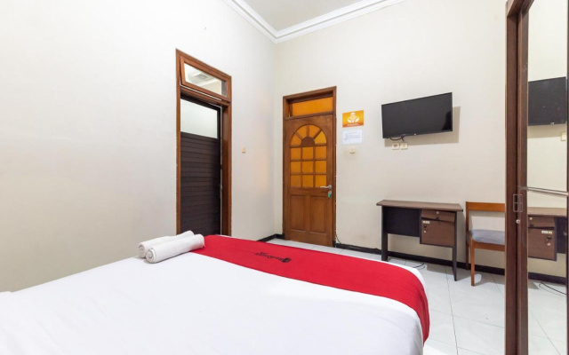 RedDoorz @ Soekarno Hatta