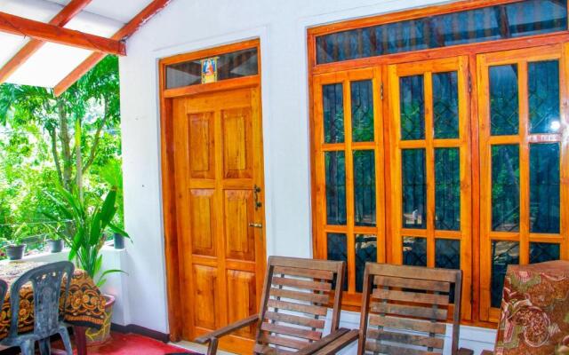Sigiri Tarushan Home Stay