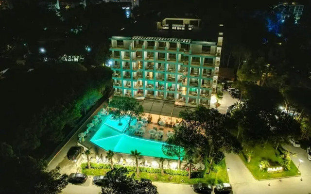 Fllad Resort & Spa