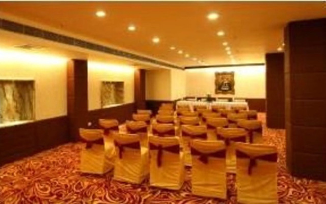 Taurus Sarovar Portico