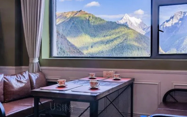 Songji Mountain Retreat Hotel — 3-star hotel in Daocheng