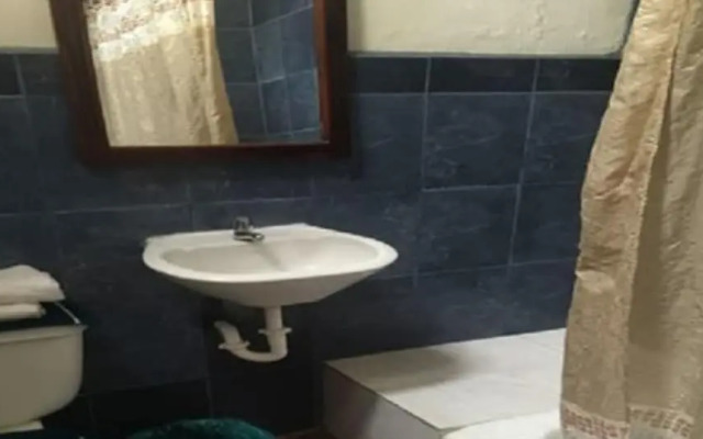 Hostal la Chorrera - Hostel