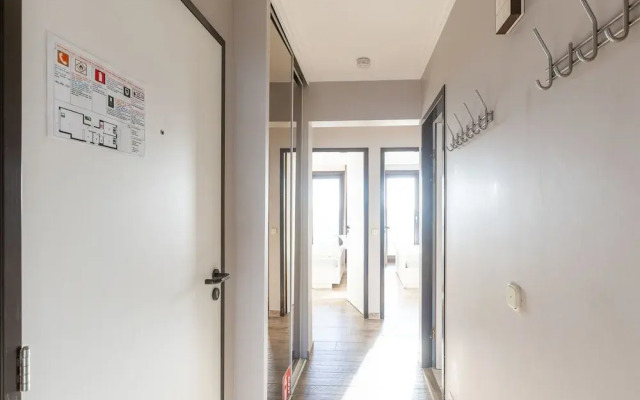 Corner Apartment Near the Center