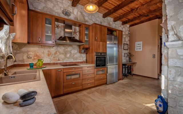 Orfeas Villa