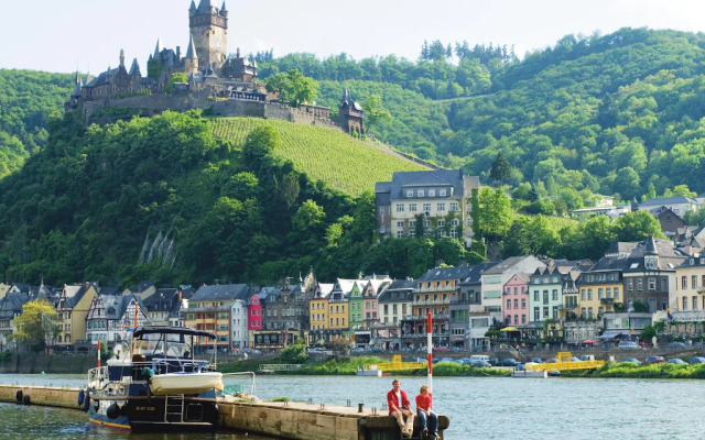 Villa with Sauna in Cochem near Golf Course