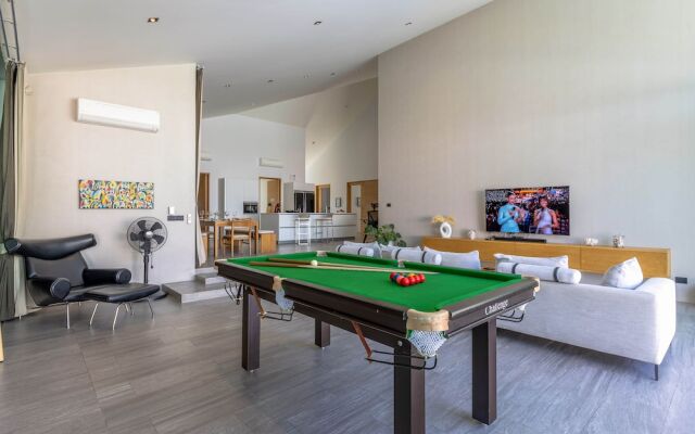 Large Private Pool Villa with 7 BR 7B