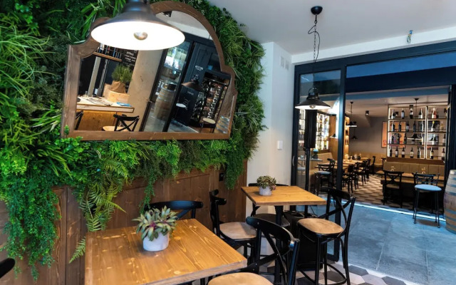 Seven Town House Boutique Hotel