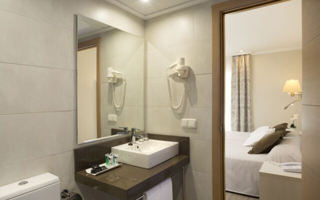 Ona Palmira Paguera Hotel