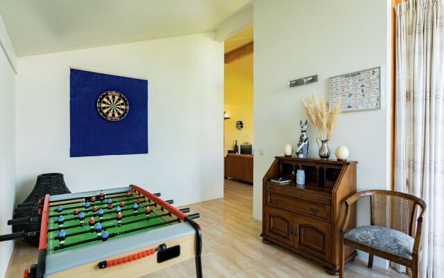 Comfortable Waterside Holiday Villa