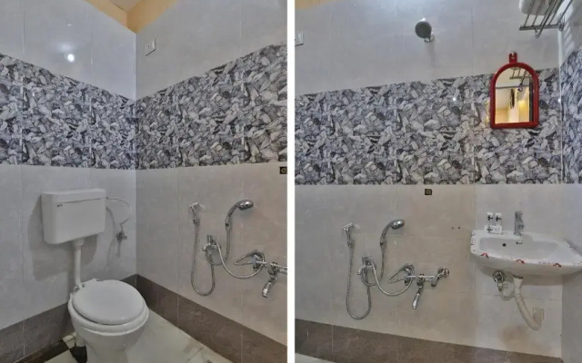 Kritika Hotel by OYO Rooms