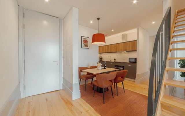 Heart OF Porto Apartment F Duplex by Vacationy