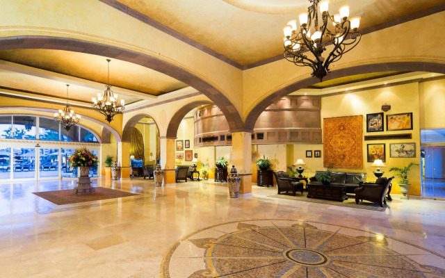 Villa del Arco Residences