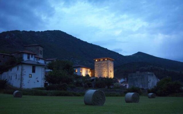 Hotel Rural Torre De Uriz