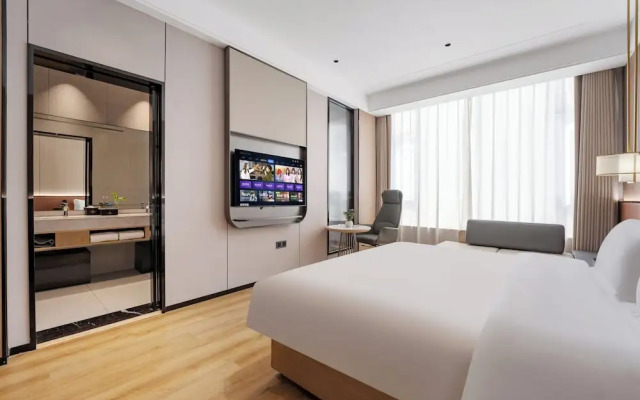 Wanzai Yijia La Maison Hotel