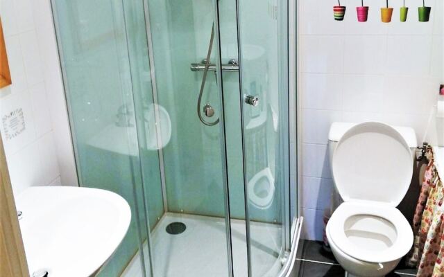 Beautifully Renovated House With Private Pool