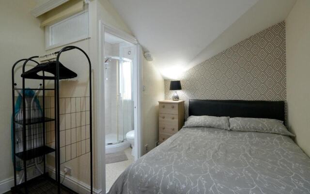 Brightwater Apartment for up to 6 Guests