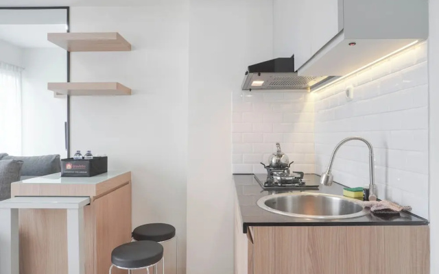 Homey and Minimalist 2BR at Podomoro Golf View Apartment – Guest Rooms – Depok