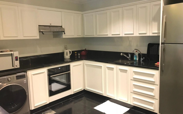 Beirut Versace Tower LUXURY SUITES - Downtown