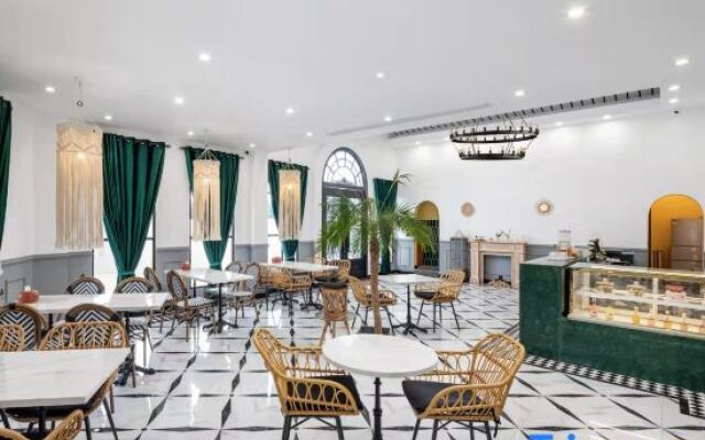 Jila Resort Hotel
