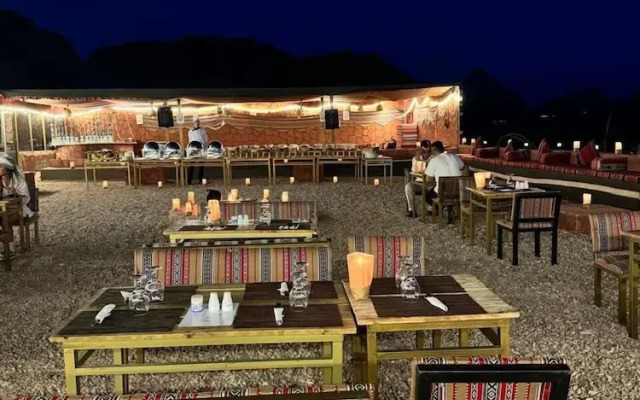 Sharah Luxury Camp
