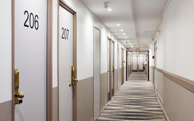 Median Paris Porte de Versailles