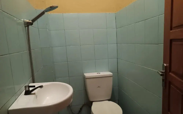OYO 93479 Hotel Jaguar Sentani