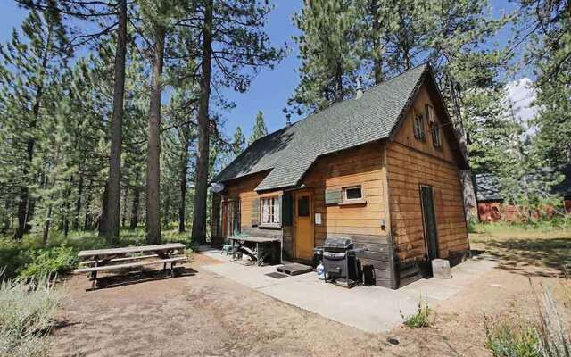 3901 Azure Avenue 2 Bedroom Cabin