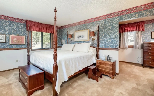 Macmillan Dog-friendly Vacation At Windcliff 4 Bedroom Home by RedAwning