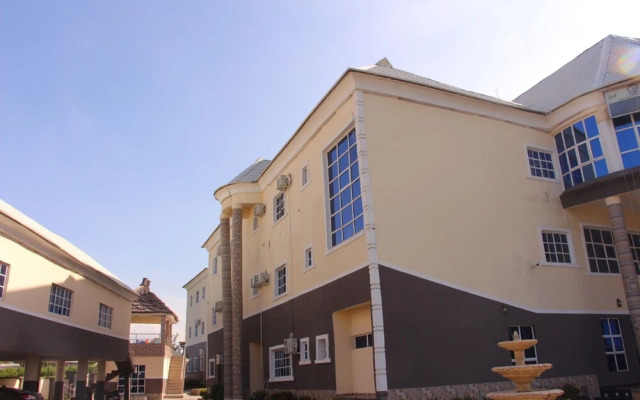 Twins Palace Hotel