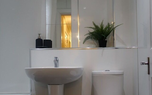 Edinburgh City Centre Apartment Fountainbridge