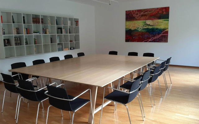 Sostrup Slot og Kloster