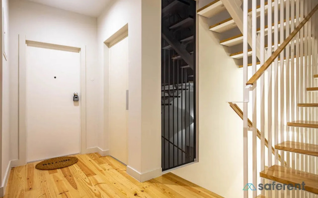 Bonja1 Light-filled Apartment w/ Balcony +AC