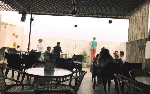Smyle Inn - 3 minutes walk From New Delhi Railway Station