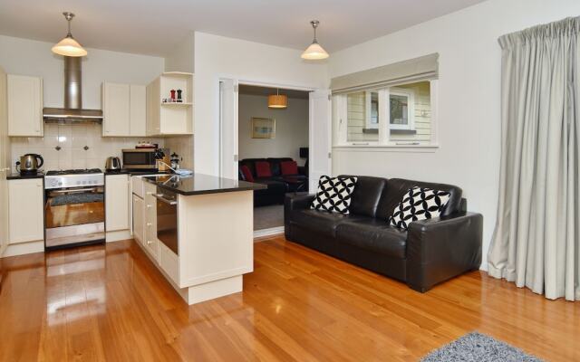 Marys Villa - Christchurch Holiday Homes