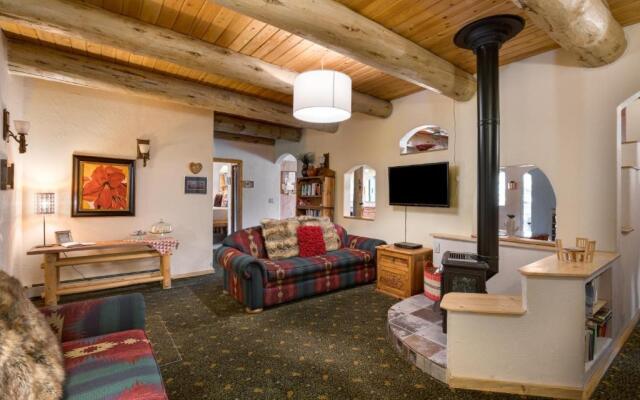 Mariposa Lodge Bed and Breakfast