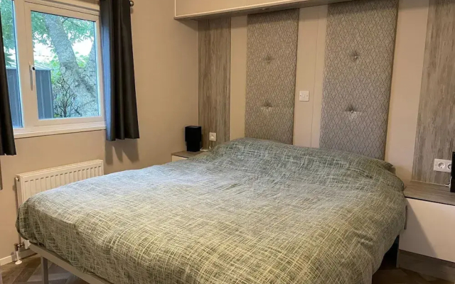 Charming Chalet With Spacious Enclosed Garden