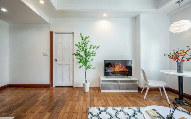 THE MANOR Premier Residence