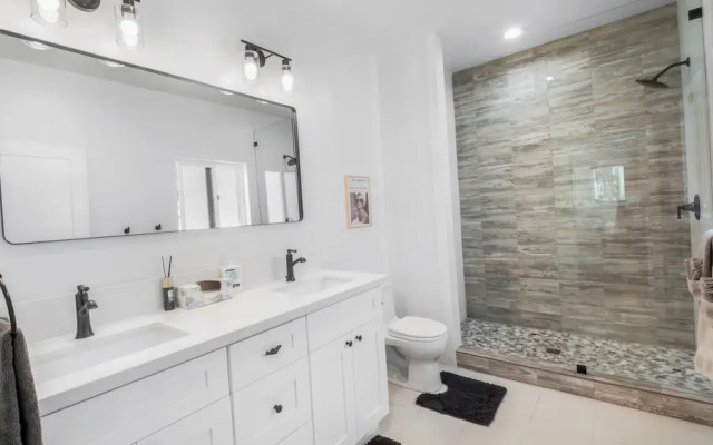 Rise Suites Oceanside