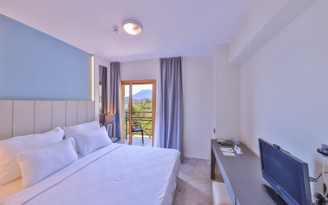 Hera Hotel