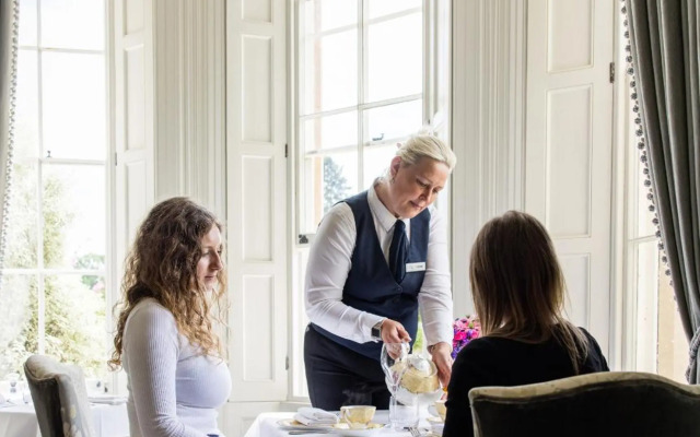 Weston Manor Hotel