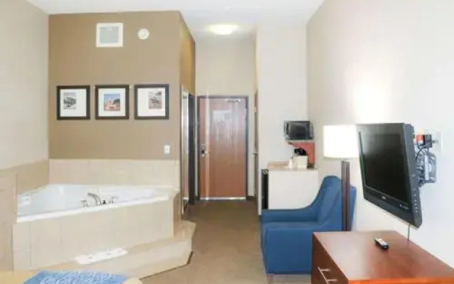 Comfort Inn & Suites Sikeston I-55