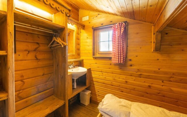 Majestic Chalet in Durbuy 200 Meters From the Golf