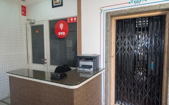 OYO 14838 Shree Jee Hotel