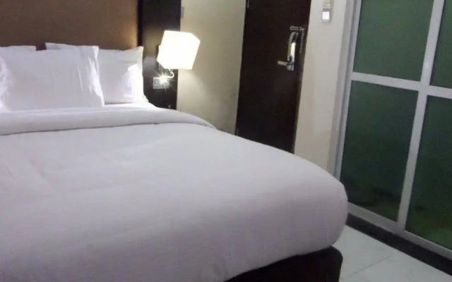 Larry Mitchelle Suites