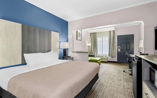 Quality Inn & Suites Florence Civic Center